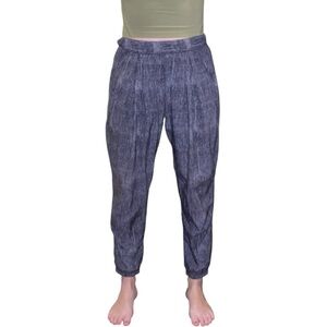 Lululemon Rollin’ with my Omies Pants